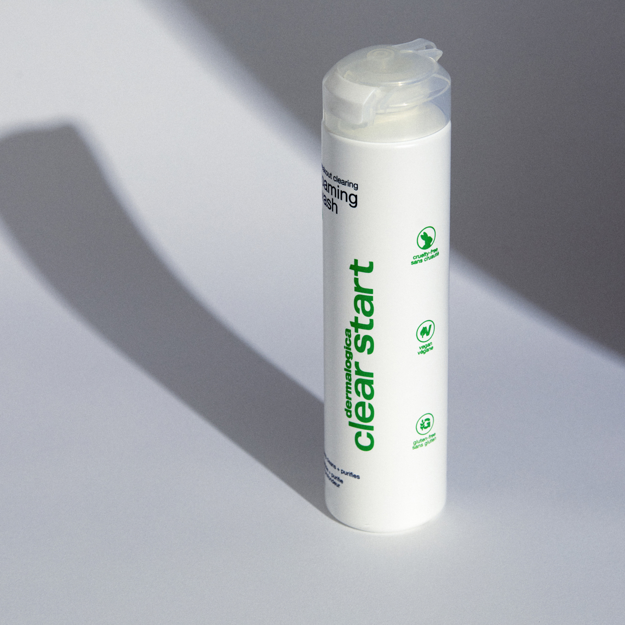 breakout clearing foaming wash - Image 9