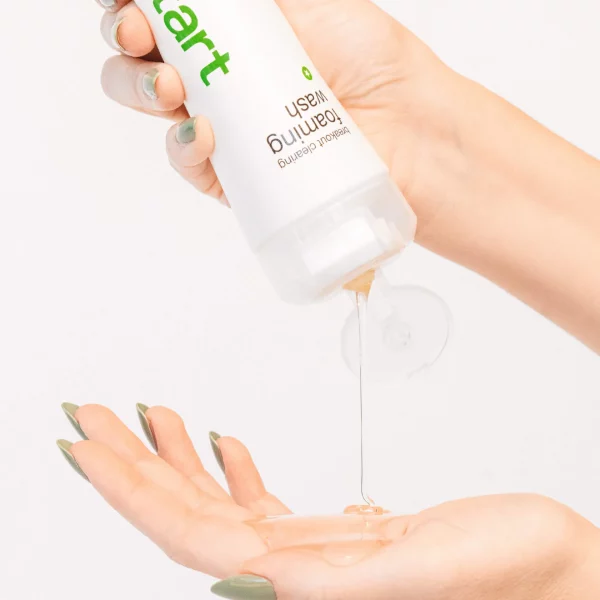 Breakout Clearing Foaming Wash - Image 3